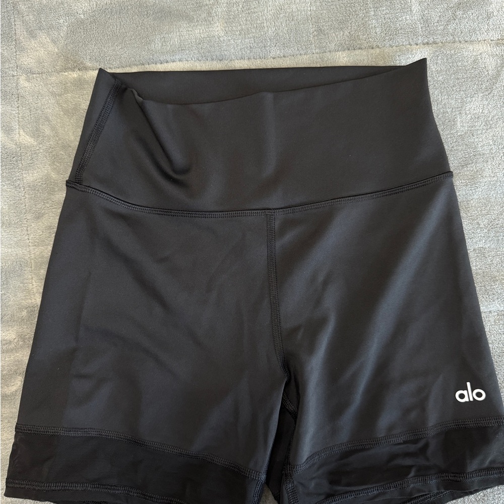 ALO Yoga Women's Black Bike Shorts